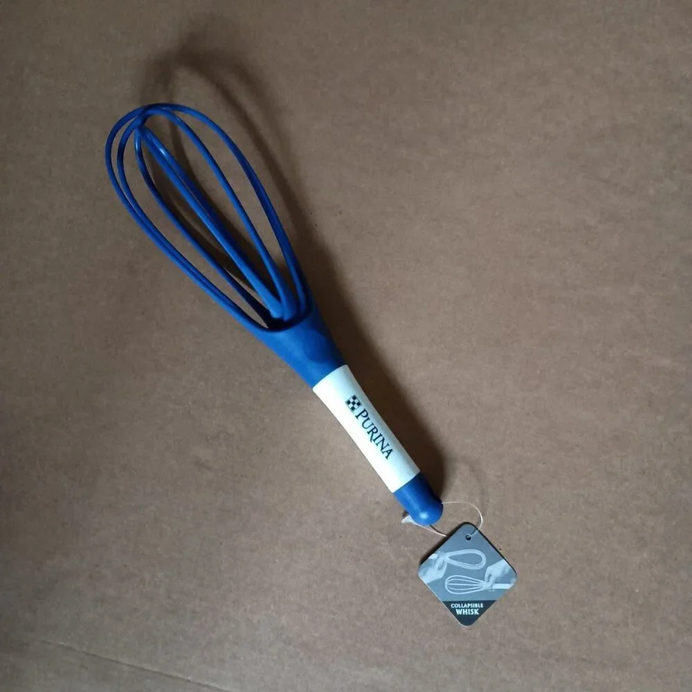 NWT Purina collapsible whisk, blue